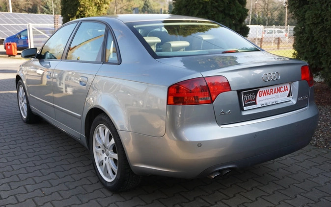 Audi A4 cena 18900 przebieg: 352000, rok produkcji 2007 z Łaszczów małe 211